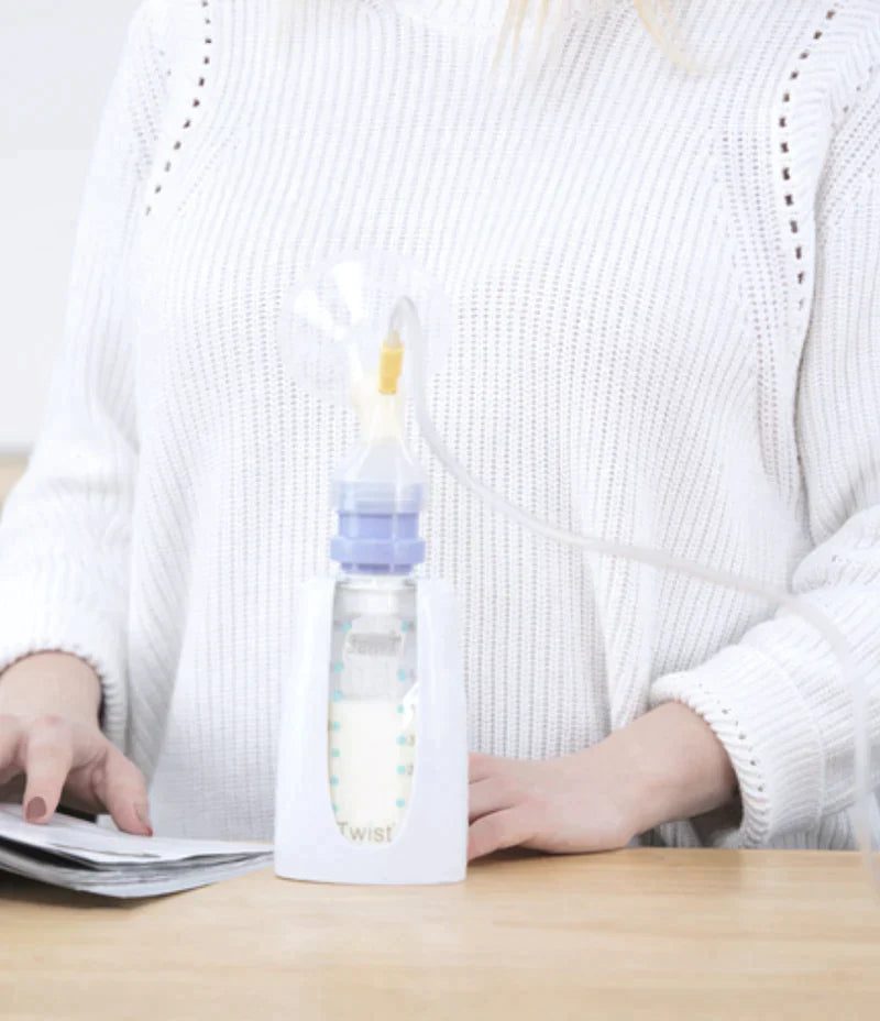 Get trendy with Kit d'allaitement Twist pour tire-Lait - Accessoires bébé available at BABY PREMA. Grab yours for €39 today!