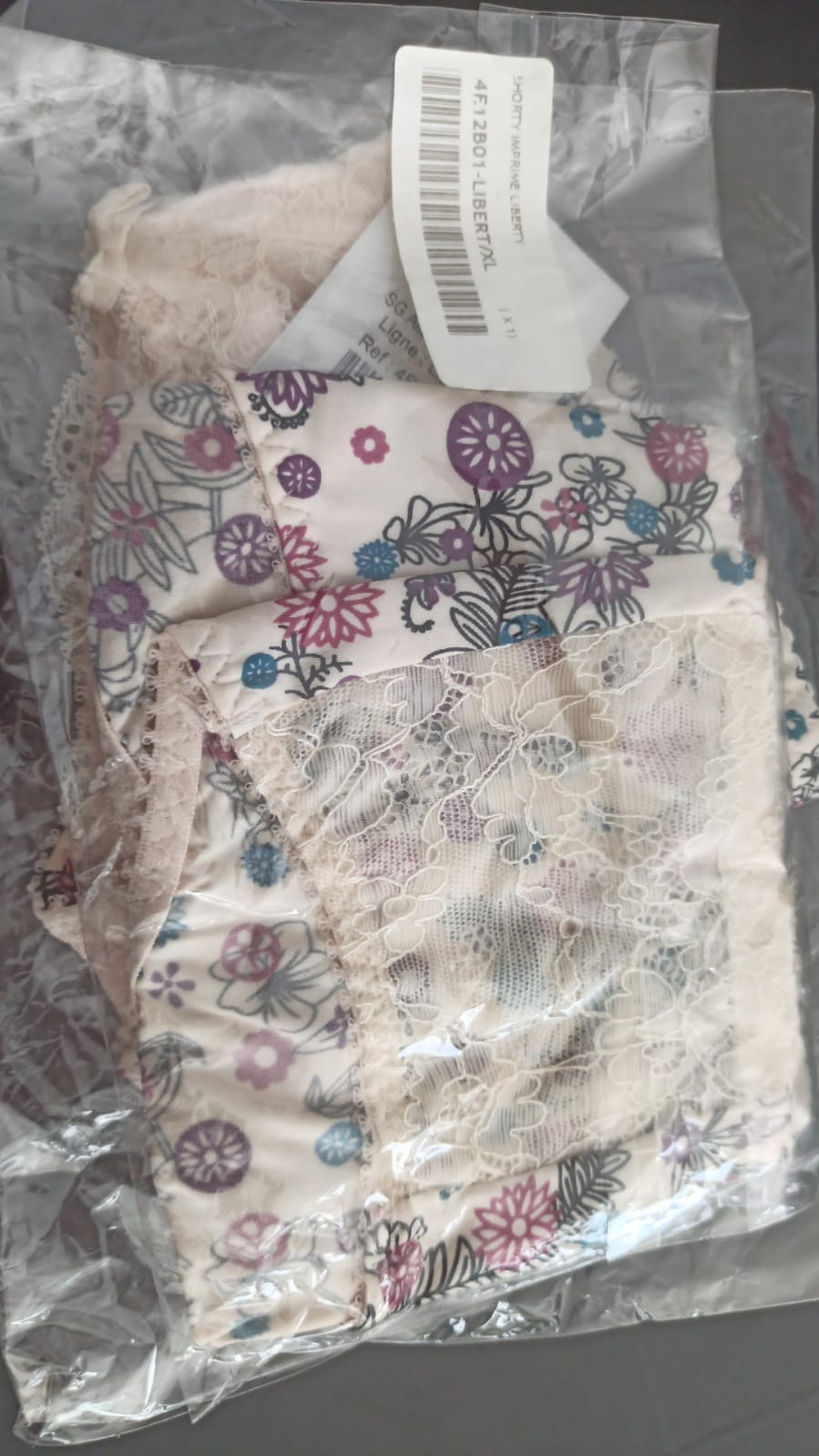 Get trendy with Culotte imprimé Purple Bio - Anielina - Culotte de maternité available at BABY PREMA. Grab yours for €14.99 today!