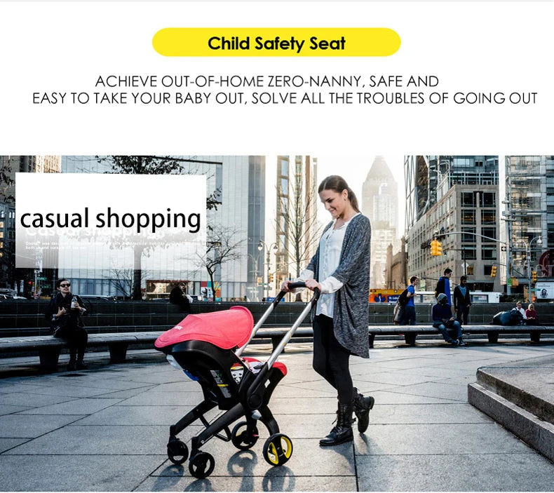 Une femme vêtue d'un pull gris pousse une poussette avec une housse rose vif sur un trottoir de la ville. La poussette, labellisée « BABY-PREMA Poussette bébé 4 en 1 Multifonctions », est une poussette légère pliante. L’arrière-plan présente de grands bâtiments et une petite place. Le texte « casual shopping » se trouve sur le côté gauche de l’image.