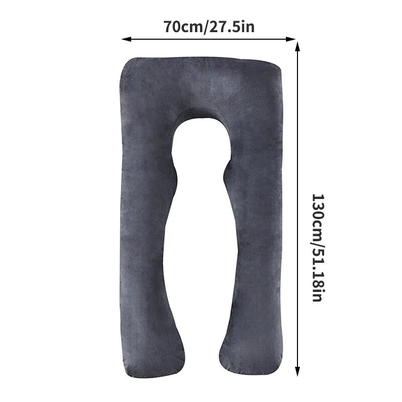 Un grand oreiller de corps gris foncé en forme de U, également connu sous le nom d'oreiller en forme de U, mesure 70 cm (27,5 pouces) de largeur et 130 cm (51,18 pouces) de longueur. Le Coussin Oreiller Femmes Enceinte de BABY PREMA présente une surface douce et moelleuse conçue pour le confort et le soutien.