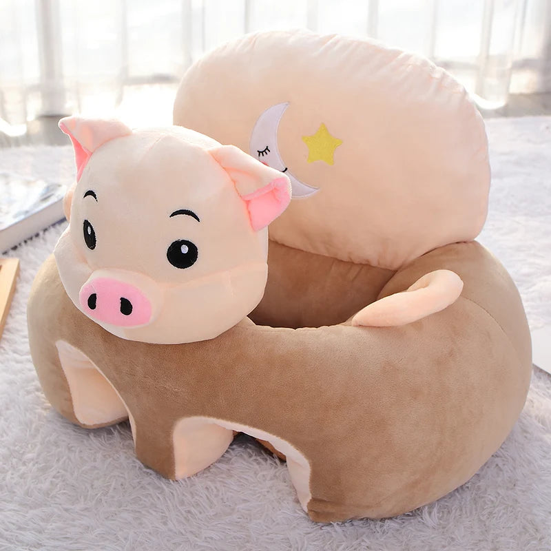 Siège Apprentissage Position Assise Bébé en peluche en forme de cochon avec dossier moelleux et détails étoiles sur fond douillet, parfait pour votre petit enfant de BABY PREMA.