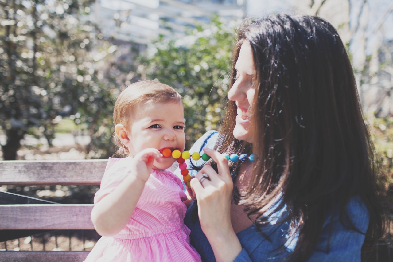 Get trendy with Collier de dentition - Chewbeads - Dentition available at BABY PREMA. Grab yours for €32.50 today!