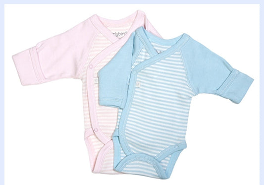 Get trendy with Body Bleu Préma Bio - EARLY BIRD - Vêtements bébé available at BABY PREMA. Grab yours for €11.99 today!