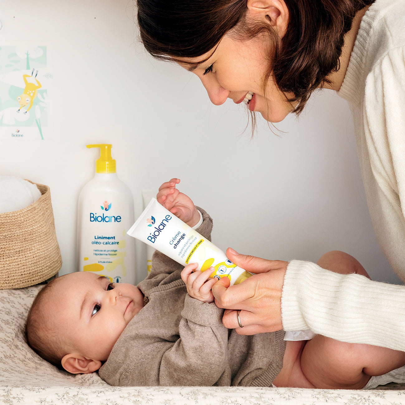 Get trendy with Liniment Oléo-calcaire - Soins bébé, couches valables available at BABY PREMA. Grab yours for €3.80 today!