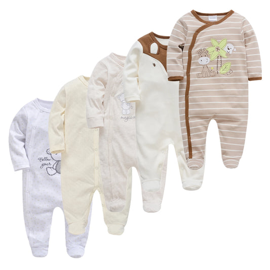 Un ensemble de quatre bodys douillets et mignons pour bébé dans différents designs, dont des rayures et des motifs dodo, parfaits pour le confort de bébé - Lot de 5 Pièces de Pyjama Bébé de BABY PREMA.