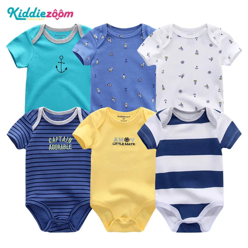 Une collection de six grenouillères pour bébé de différents motifs et couleurs, dont des motifs bleus, jaunes, blancs et rayés, présentés sous forme de grille. Ce Lot de 6 Pièces Body Coton Bébé de BABY PREMA est parfait pour la garde-robe de votre tout-petit.