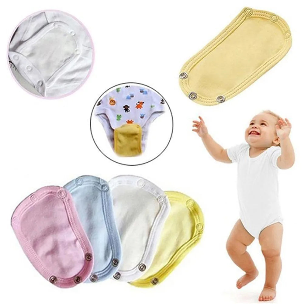 Couleurs assorties de couches réutilisables Extenseur de Body Bébé 100% Coton présentées autour d'un joyeux bébé BABY-PREMA prématuré qui se tient debout et tend la main vers le haut avec un grand sourire.