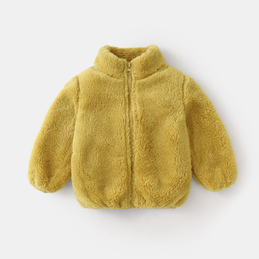 Gilet Veste pour bébé en polaire jaune douillette de BABY PREMA avec une fermeture éclair sur le devant sur fond blanc.