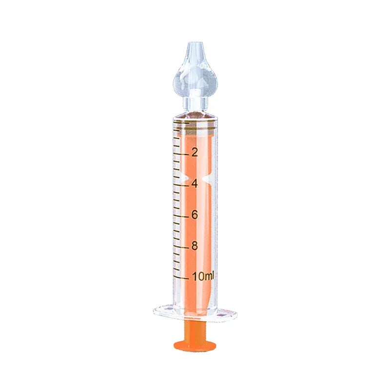 Une seringue médicale de 10 millilitres avec un piston orange et une aiguille bouchée, probablement prête à être utilisée sur un Lavage de Nez Bébé | Soins de Nettoyage bébé de BABY PREMA.