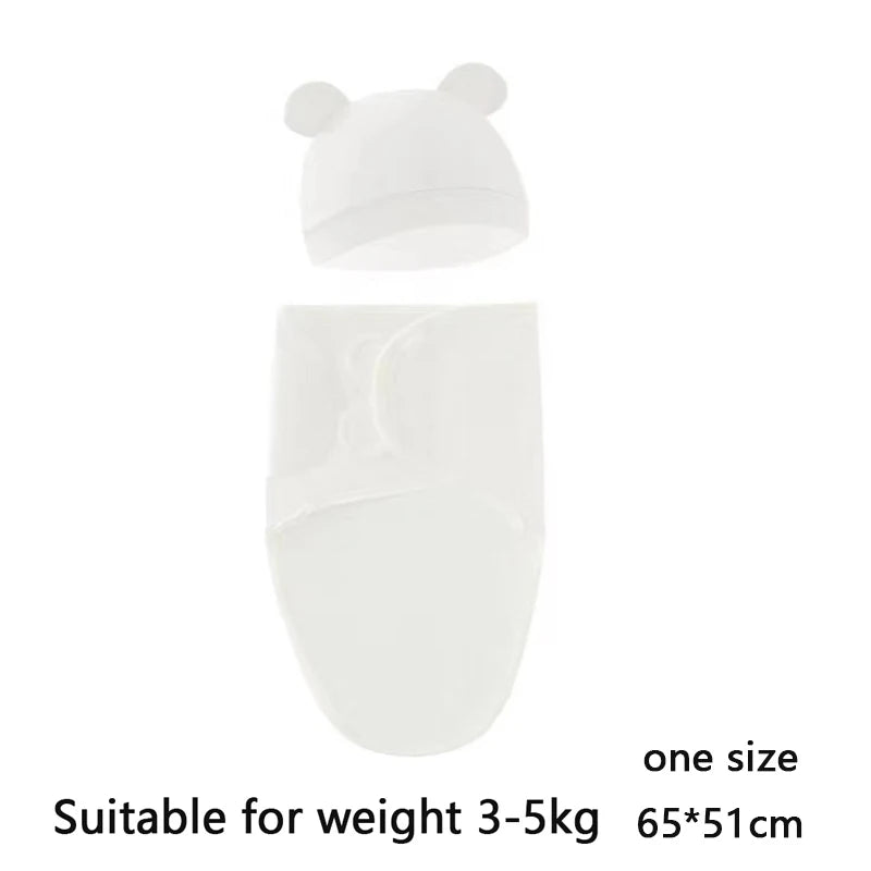 Lange bébé blanc avec oreilles d'ours, un incontournable Couverture Emmaillotage Bébé | Gigoteuse de BABY PREMA, adaptée aux bébés de 3 à 5 kg, dimensions 65 x 51 cm.