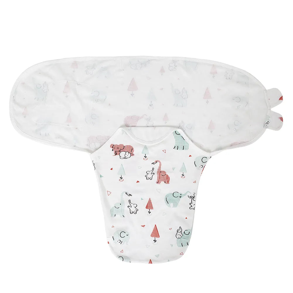 Burp et grenouillère bébé avec un joli motif coloré sur fond blanc, Couverture Bébé Cocoon 100% Coton BABY PREMA.
