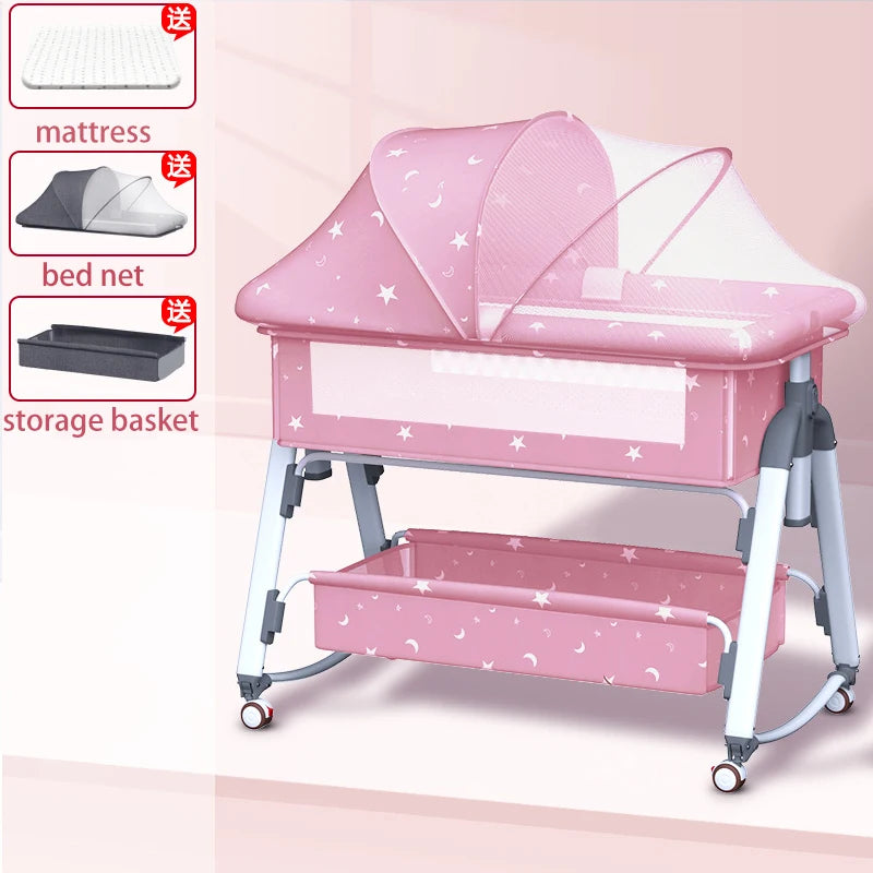 Un berceau Lit Bébé Multifonction Pliant rose avec des caractéristiques mises en valeur, notamment un matelas, une moustiquaire et un panier de rangement, conçu pour le confort et la commodité par BABY PREMA.