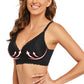 Une femme au sourire radieux qui porte un soutien-gorge BABY PREMA Soutien Allaitement en Dentelle doté d'un design push-up souligné de flèches rouges et agrémenté d'un petit plumet.