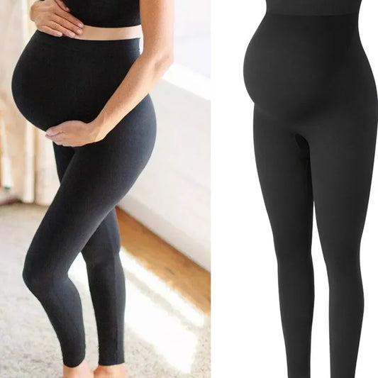 Comparaison côte à côte d'une femme enceinte portant un legging de maternité BABY PREMA de Grossesse Taille Haute à gauche et une image du produit du legging conçu pour un soutien confortable de l'enfant à droite.