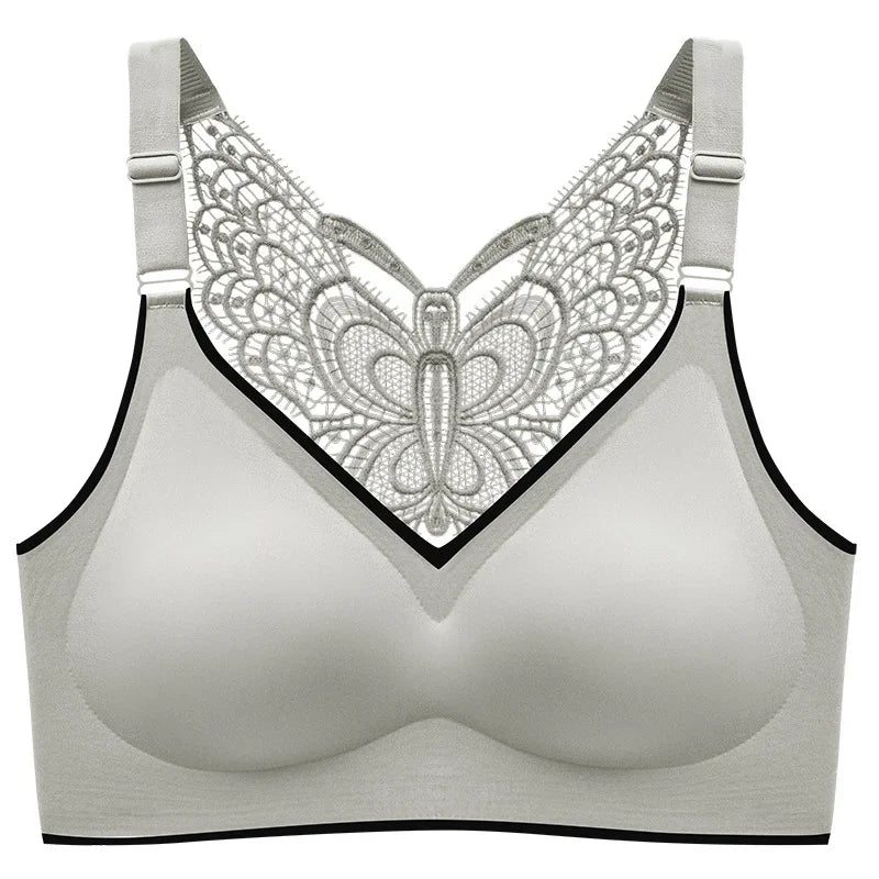 Un élégant soutien-gorge de sport gris Soutien Confort Grandes Tailles de BABY PREMA avec un détail distinctif en forme de dentelle dans le dos, alliant à la fois mode et fonctionnalité pour la petite monture.