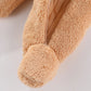Gros plan d'une manche de veste Barboteuse à Capuche BABY-PREMA beige en peluche avec une texture détaillée, conçue pour un confort maximal de bébé, avec un tissu doux et pelucheux et des coutures visibles autour du poignet.