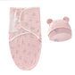 Un article bébé : une Couverture Bébé Emmaillotage BABY PREMA à rayures roses et blanches avec un bonnet assorti, ornés de jolis imprimés d'animaux