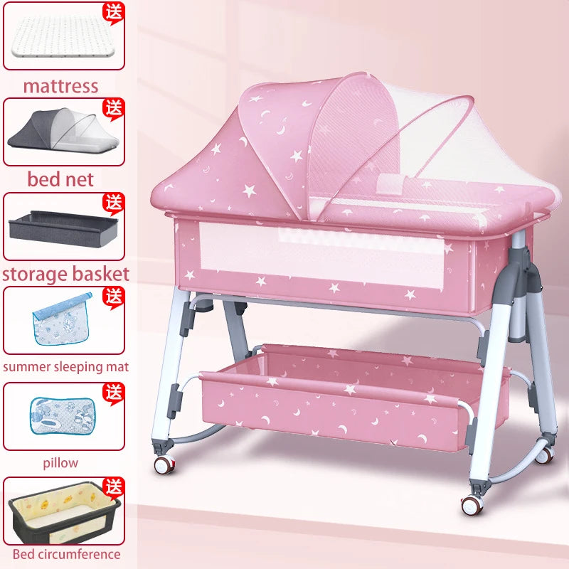 Un Lit Bébé Multifonction Pliant rose de BABY PREMA avec de multiples caractéristiques dont un matelas, une moustiquaire, un panier de rangement, un matelas d'été, un oreiller et un tour de lit, mis en valeur pour leur commodité et leur confort pour un prématuéré.