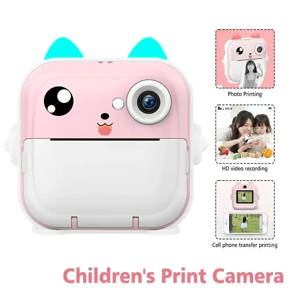 Un rose Appareil photo Polaroid | Versez Enfants Mini avec des oreilles de chat. L'image met en évidence des fonctionnalités telles que la capture de souvenirs, l'enregistrement vidéo HD et l'impression par transfert sur téléphone portable. Le texte indique « Appareil photo imprimé pour enfants par BABY PREMA.