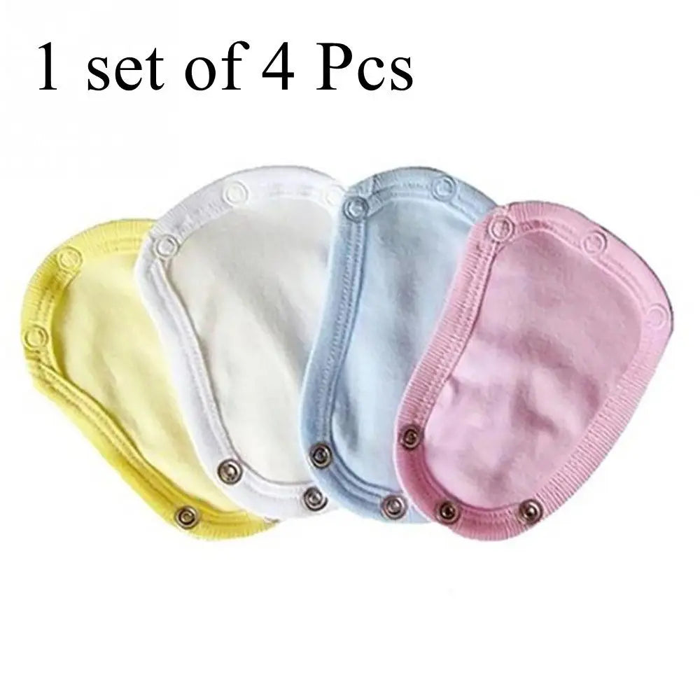 Un lot de quatre serviettes menstruelles Extenseur de Body Bébé 100 % coton avec boutons-pression, présentées en éventail, adaptées au bébé de BABY-PREMA.