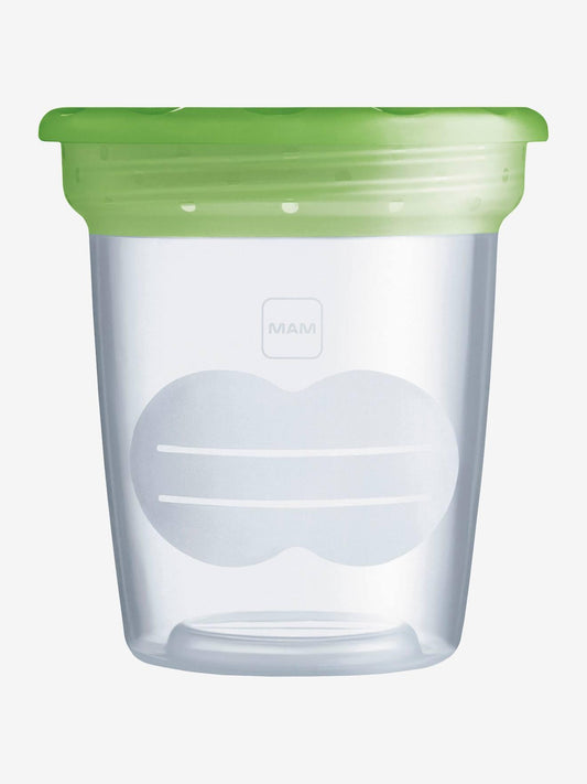 Un récipient en plastique transparent MAM avec un couvercle vert, conçu comme un accessoire de bébé, comportant une étiquette blanche et un design stylisé sur le devant.