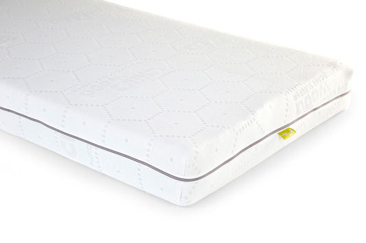 Get trendy with Matelas Confort Childhome - Matelas available at BABY PREMA. Grab yours for €170 today!